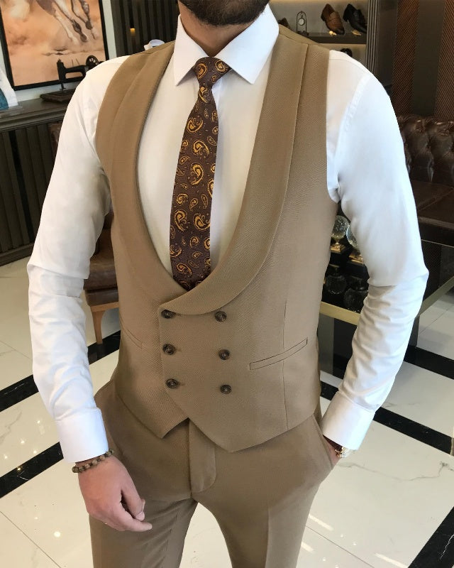 Classic Bespoke Khaki Slim Fit Three Pieces Peaked Lapel Business Men Suits