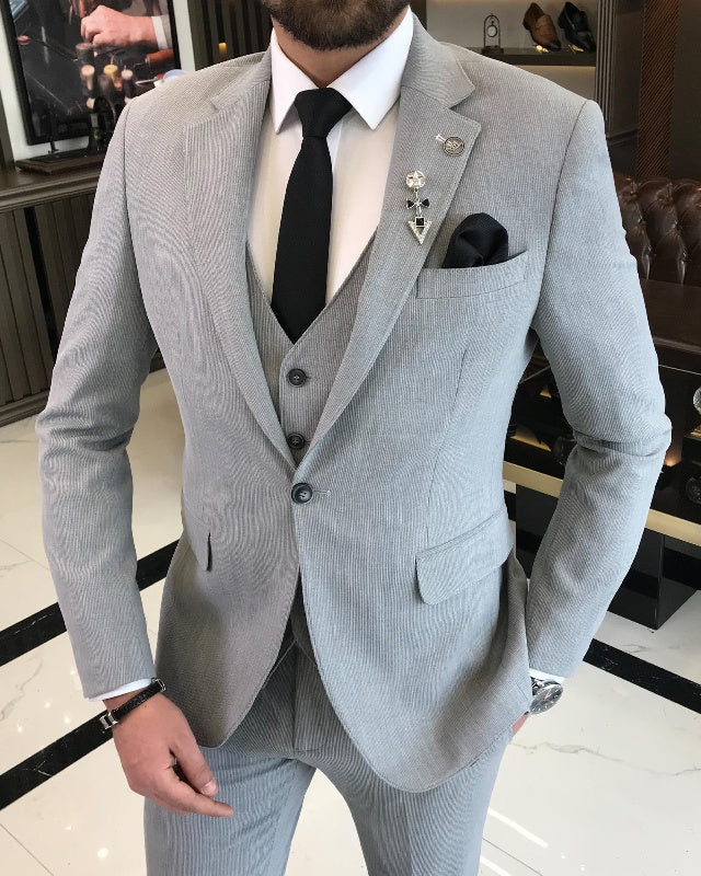 Classic Bespoke Gray Best Fitting Three Pieces Peaked Lapel Business Men Suits