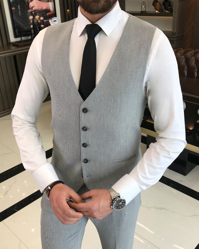 Classic Bespoke Gray Best Fitting Three Pieces Peaked Lapel Business Men Suits