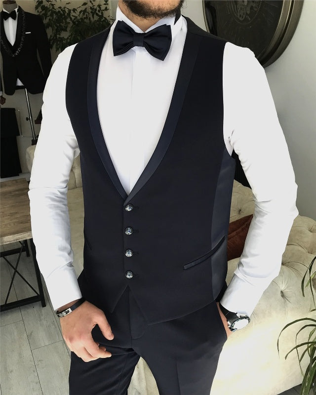 Chic Black Best Fitting Three Pieces Peaked Lapel Wedding Men Suits