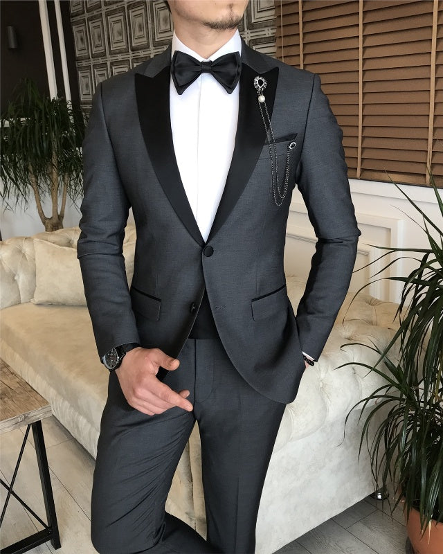 Modern Dark Gray Best Fitting Business Men Suits With Black Peaked Lapel