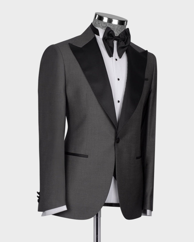 Chic Dark Gray 3 Pieces Peaked Lapel Prom Suits