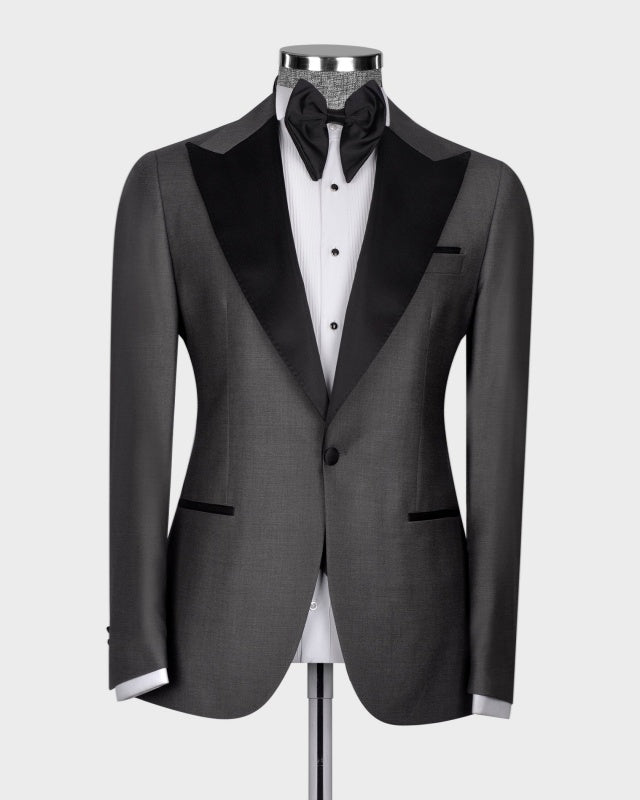 Chic Dark Gray 3 Pieces Peaked Lapel Prom Suits