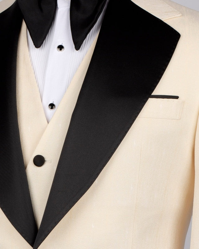 Beige 3 Pieces Fashion Prom Suits With Notch Lapel