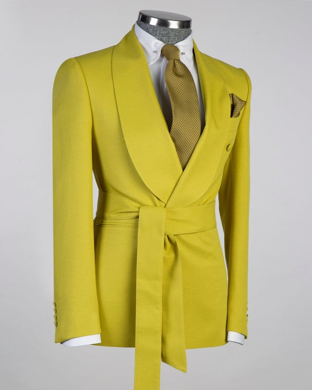 Fashion Bright Yellow Shawl Lapel Prom Suits With Belt