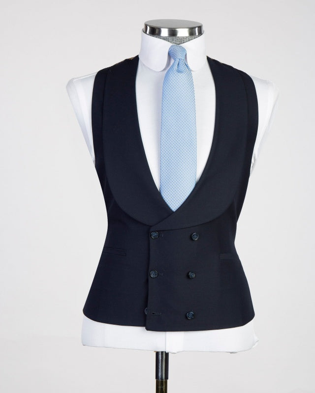 Chic Dark Navy Peaked Lapel 3 Pieces Business Suits With Waistcoat