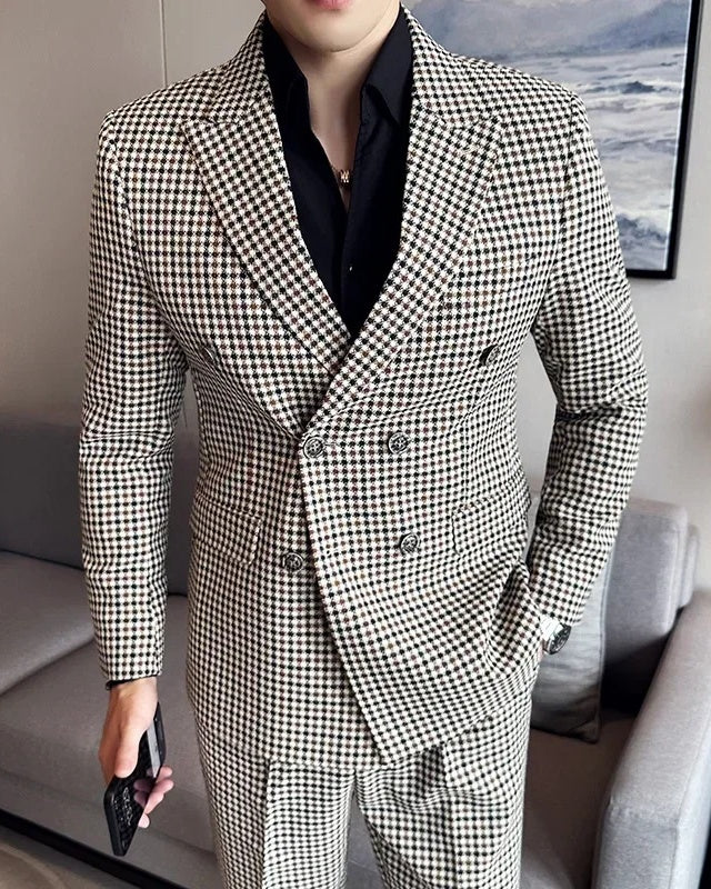 Sandy Black Peaked Lapel Double Breasted Plaid Men Suits