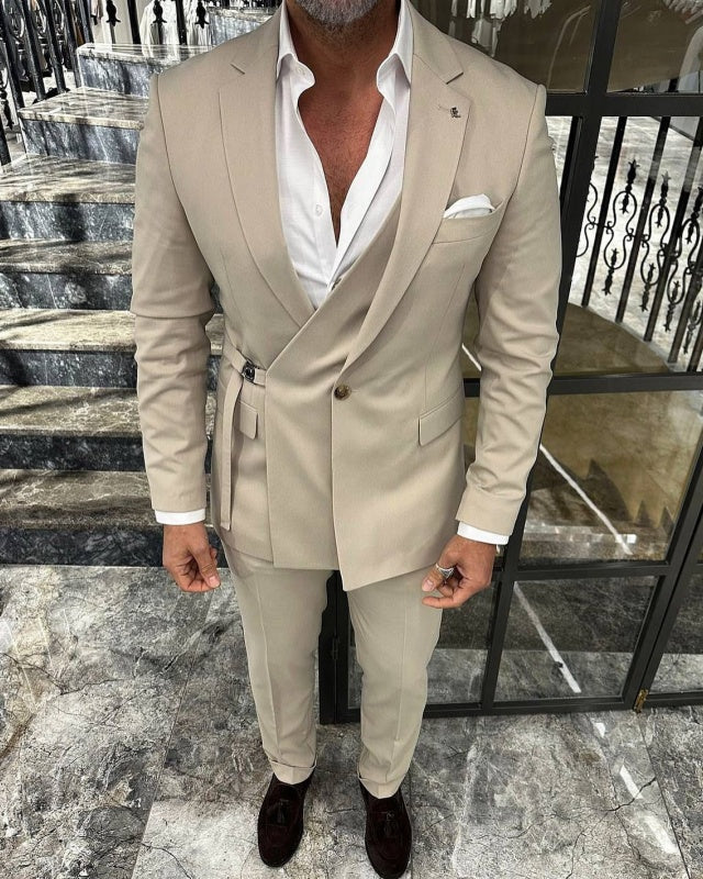 Fashion Khaki Notched Lapel Prom Suits With Belt