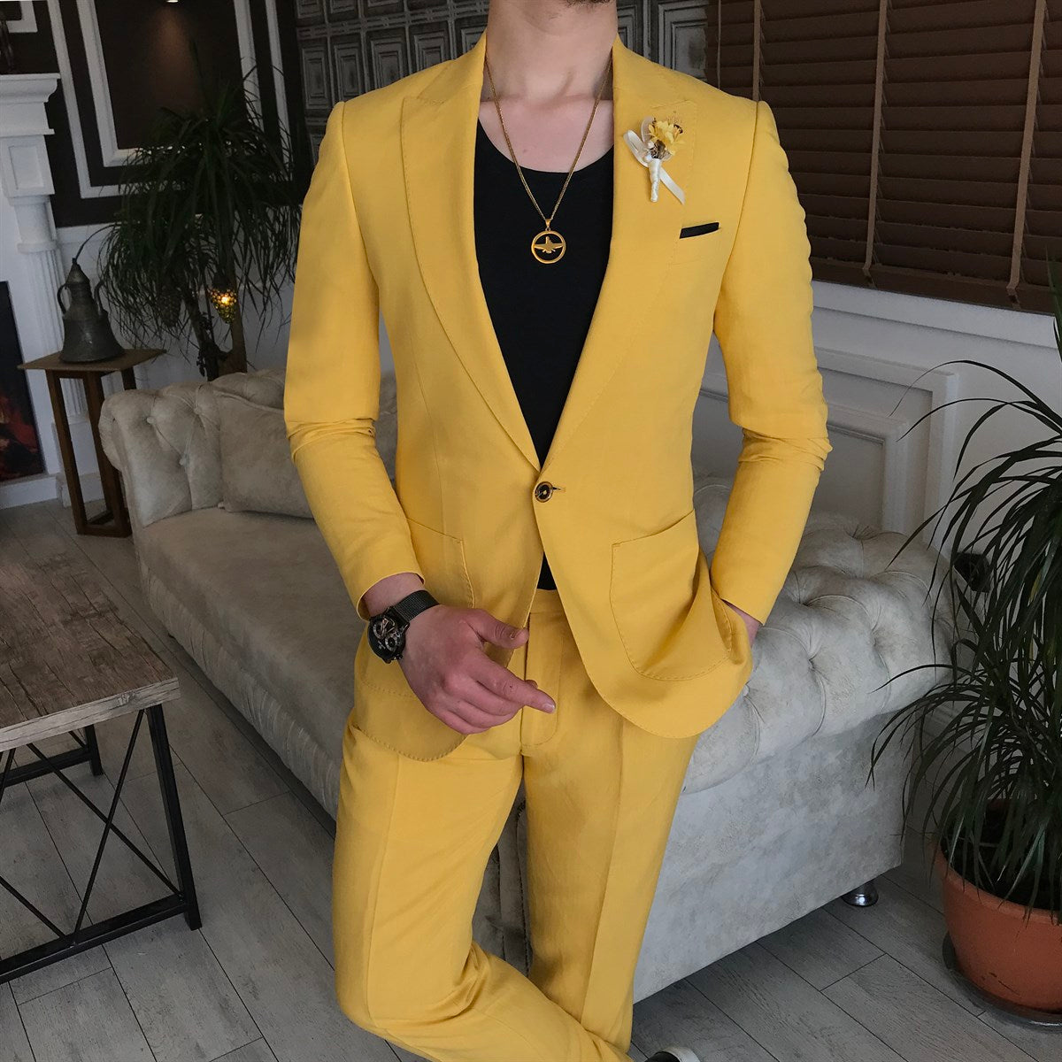 Hot Yellow Best Fitted Bespoke Peaked Lapel Prom Men Suit