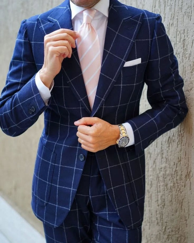 Chic And Trendy Blue Plaid Peaked Lapel Prom Men Suits