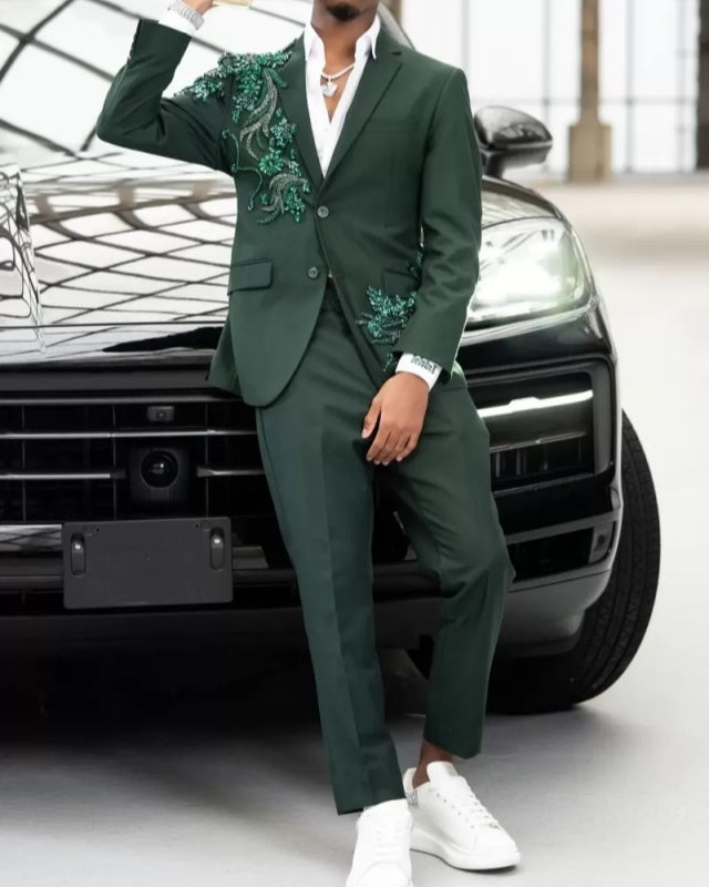 Generous Dark Green Notched Lapel Prom Suits With Beading