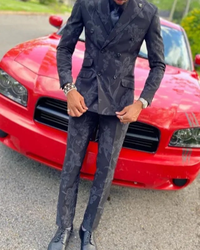 Chic Black Jacquard Peaked Lapel Double Breasted Prom Suits