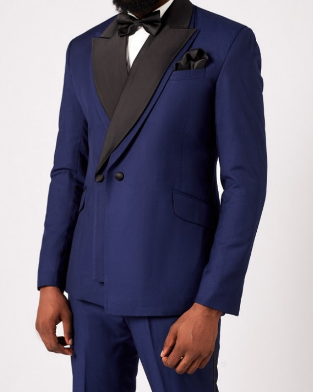 Gentle Dark Blue Double Breasted Peaked Lapel Prom Suits