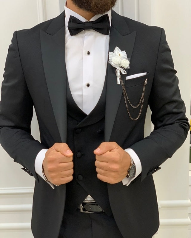 Cool Black Best Fitting Three Pieces Peaked Lapel Business Men Suits
