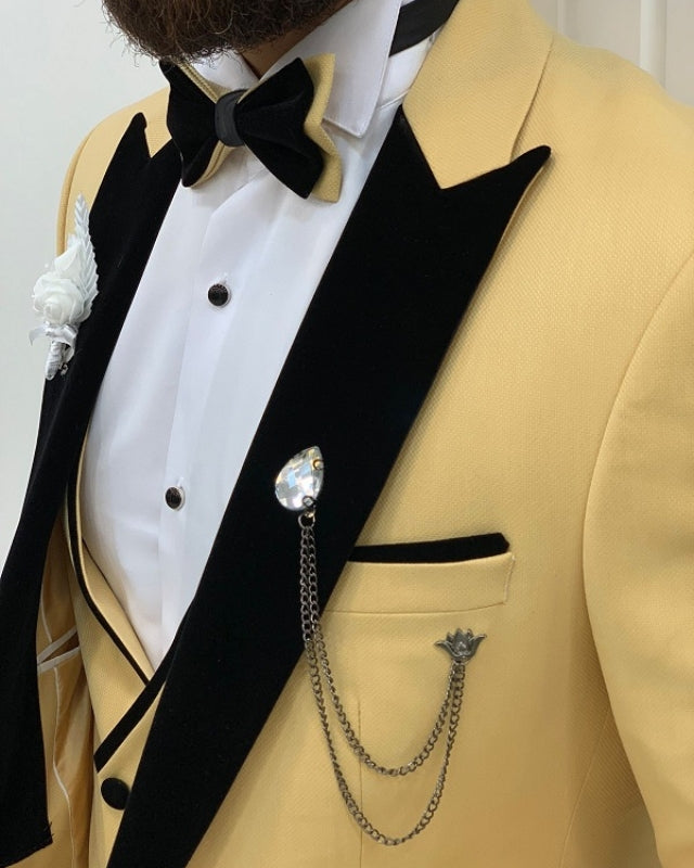 Abel Fashion Khaki Close Fitting Three Pieces Peaked Lapel Prom Men Suits
