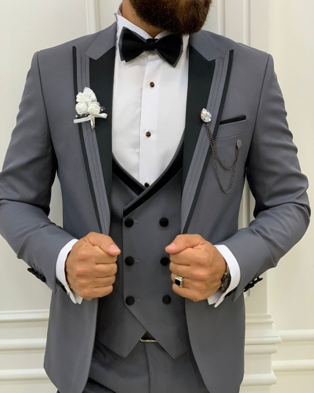 Chic Slim Fit Gray Three Pieces Peaked Lapel Prom Men Suits