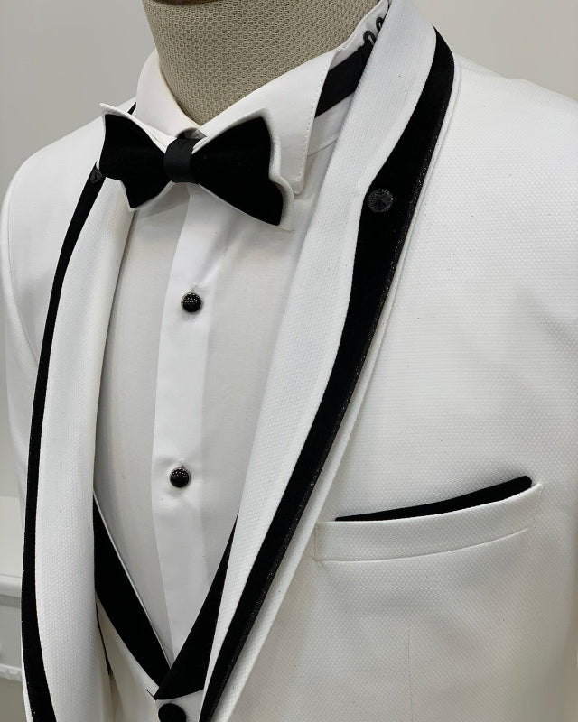 Chic White Best Fitting Three Pieces Shawl Lapel Wedding Men Suits