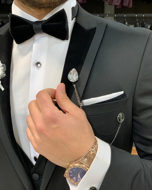 Chic Dark Gray Slim Fit Three Pieces Peaked Lapel Business Men Suits