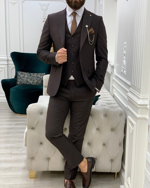 Newest Chocolate Slim Fit Three Pieces Peaked Lapel Business Men Suits