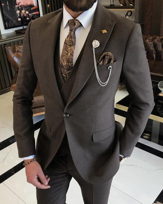Newest Chocolate Slim Fitting Three Pieces Peaked Lapel Business Men Suits