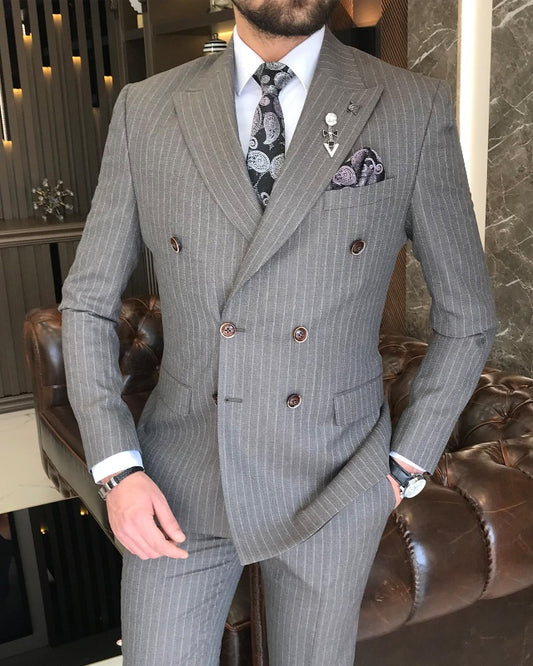 Chic Dark Gray Striped Double Breasted Slim Fit Peaked Lapel Business Men Suits