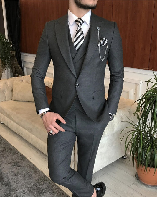 Alva Chic Dark Gray Three Pieces Peaked Lapel Slim Fit Business Men Suits