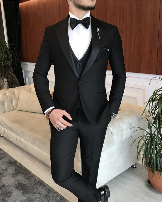 Alan Newest Black Slim Fit Three Pieces Peaked Lapel Business Men Suits