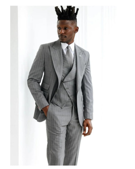 Classic Gray Striped Peaked Lapel Three Pieces Prom Suits