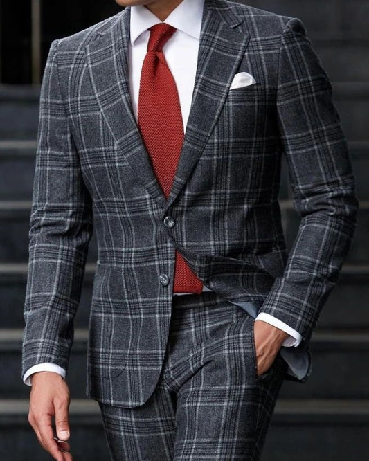 Beau Dark Gray Notched Lapel Close Fitting Prom Men Suits