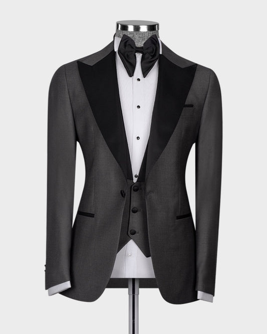 Chic Dark Gray 3 Pieces Peaked Lapel Prom Suits