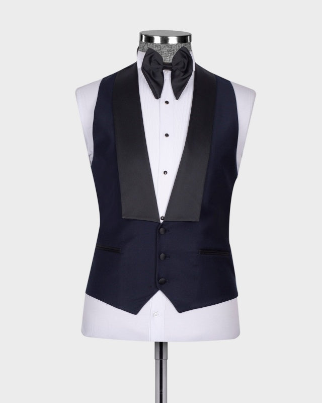 Modern Dark Navy Peaked Lapel 3 Pieces Prom Suits For Men