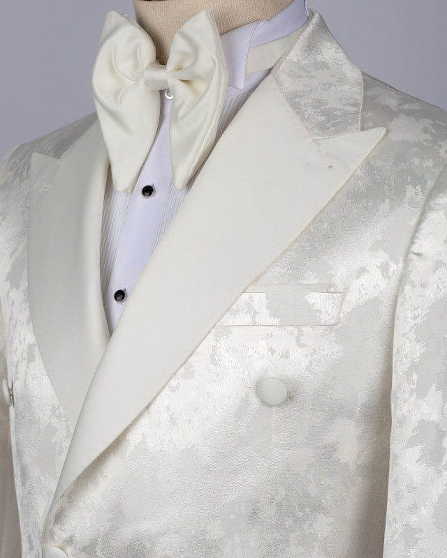 Fancy Off-white Jacquard Double Breasted Peaked Lapel Prom Suits For Men