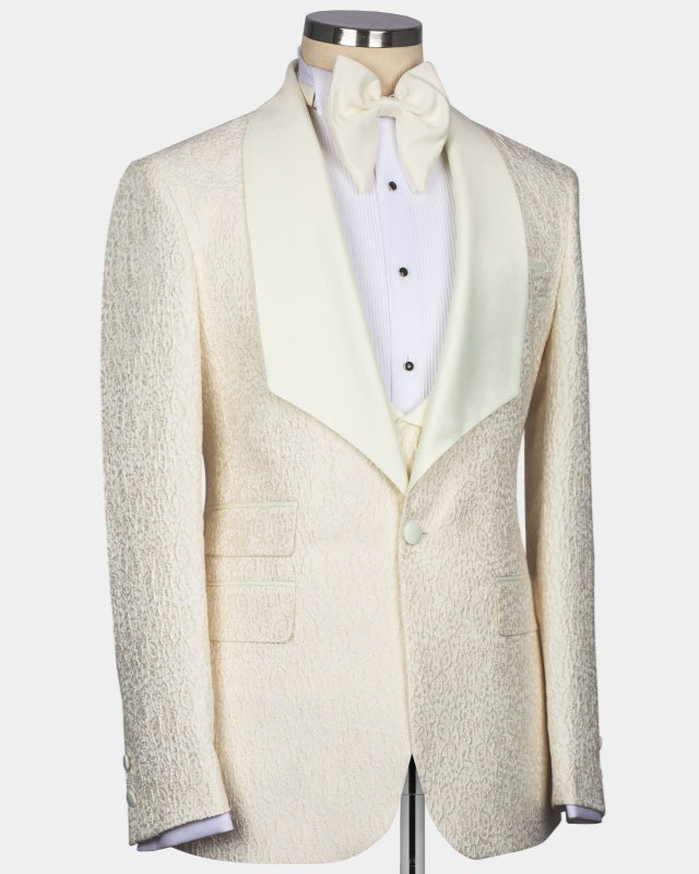 Chic Off-white Jacquard 3 Pieces Shawl Lapel Wedding Suits