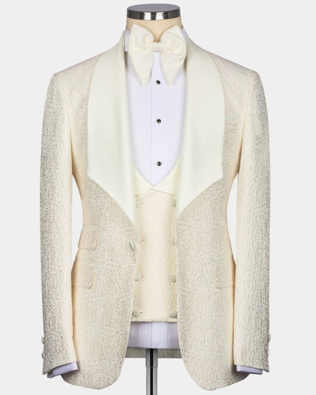 Chic Off-white Jacquard 3 Pieces Shawl Lapel Wedding Suits