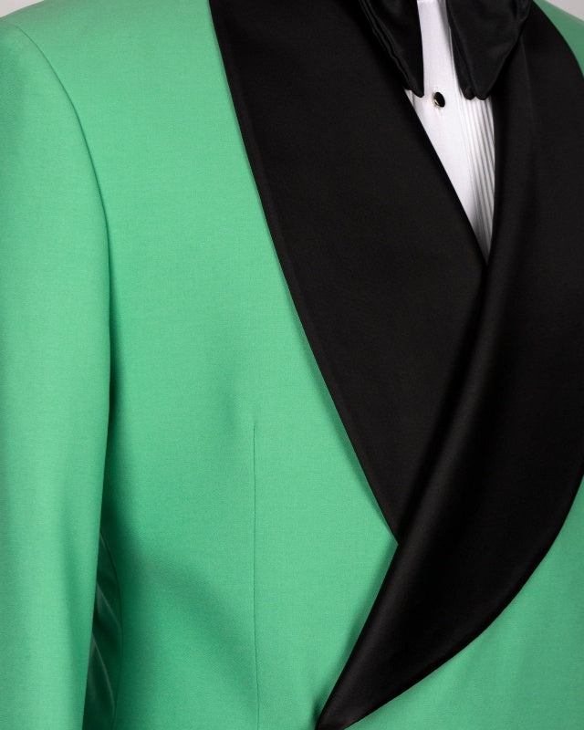 Fashionable Green Double Breasted Prom Men Suits With Black Lapel