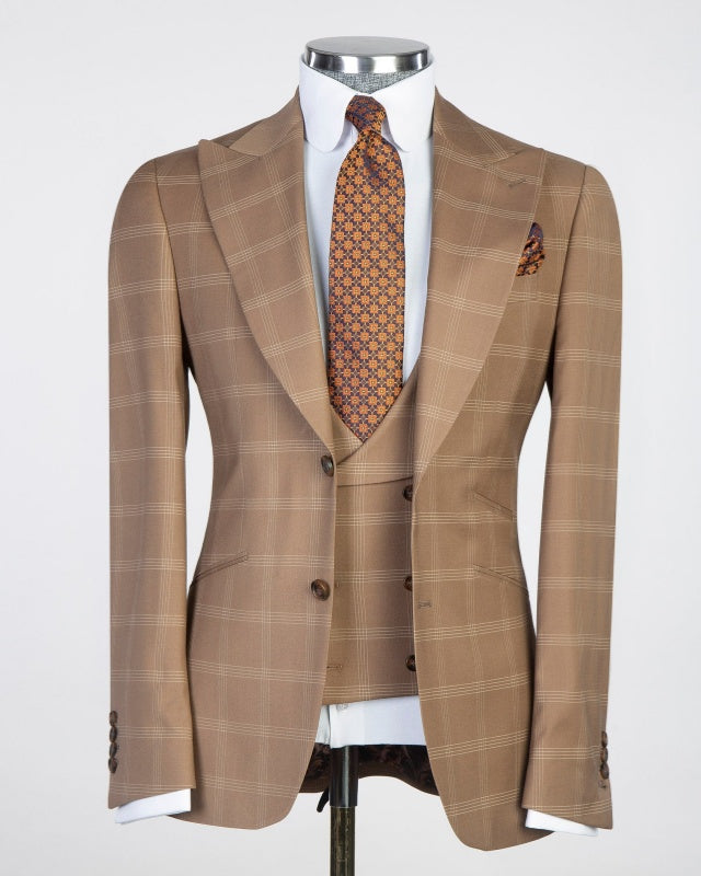Close Fitting Khaki 3 Pieces Plaid Business Suits For Men