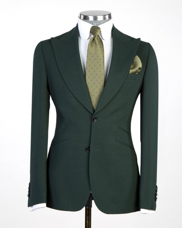 Chic Dark Green 3 Pieces Peaked Lapel Business Suits For Men