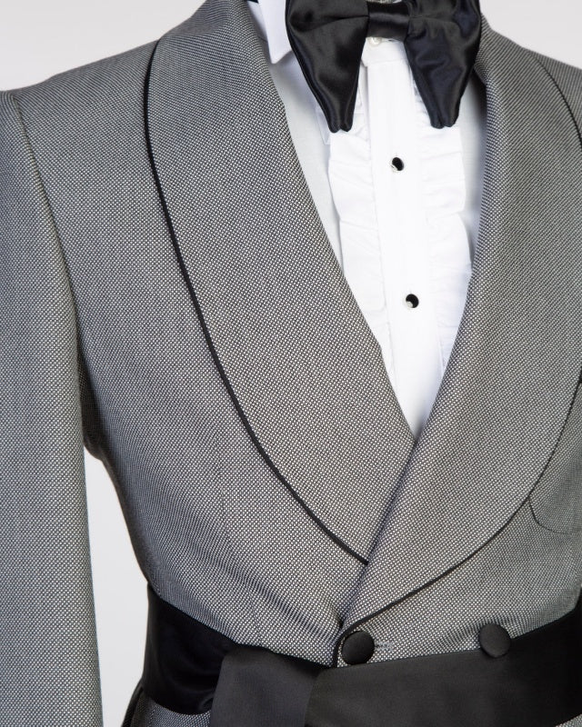 Glamorous Gray Double Breasted Prom Suits With Black Belt