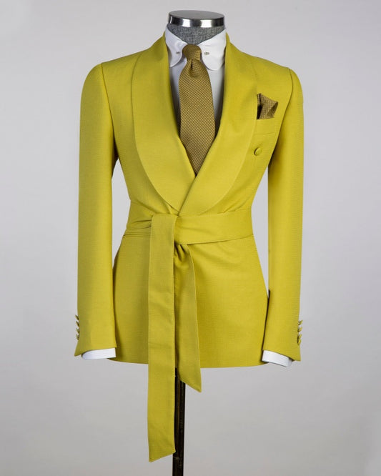 Fashion Bright Yellow Shawl Lapel Prom Suits With Belt
