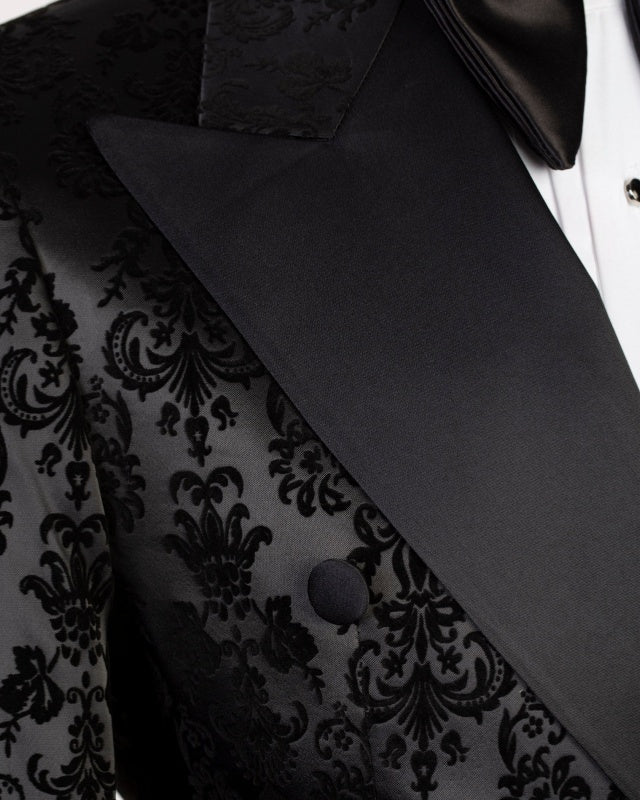 Glamorous Black Jacquard Fashion Prom Suits For Men