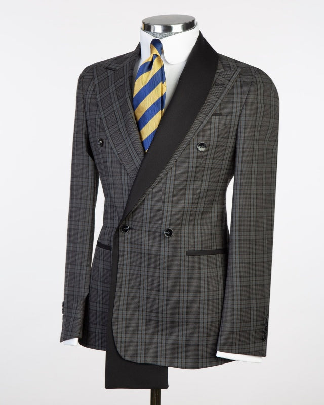 Fashion Dark Gray Double Breasted Plaid Prom Suits With Satin Lapel