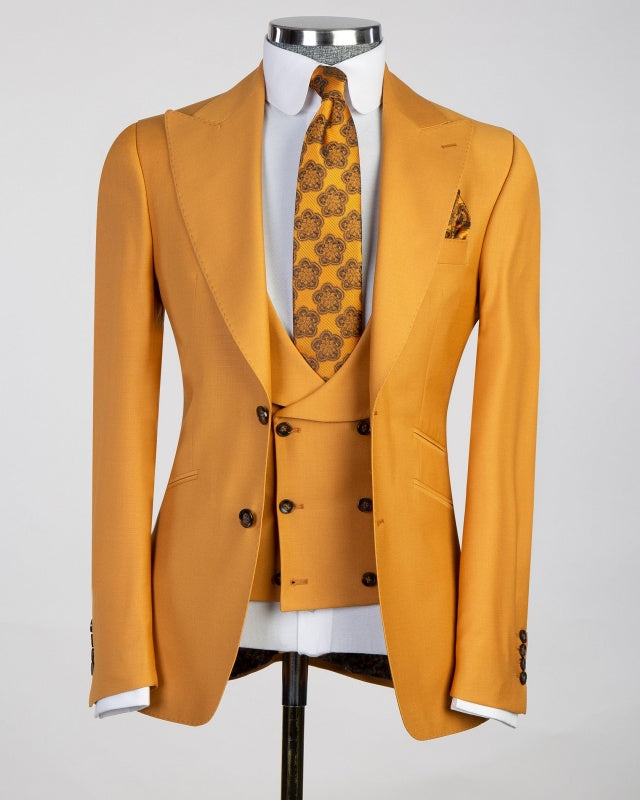 Glamorous Orange Peaked Lapel 3 Pieces Prom Men Suits