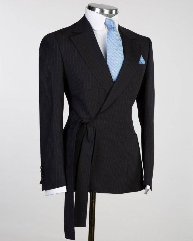 Modern Black Pinstriped Notch Lapel Prom Suits With Belt