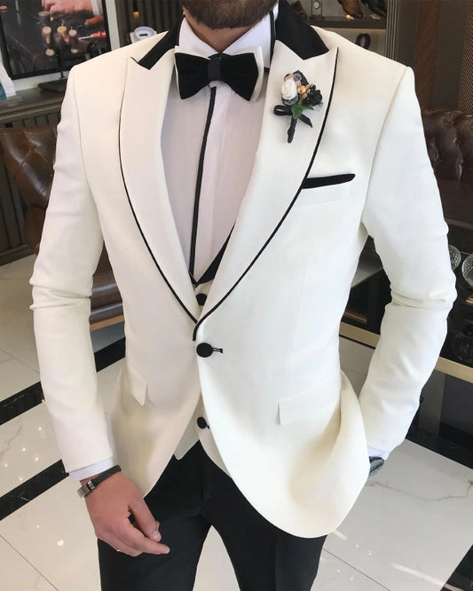 Newman White Peaked Lapel Three Pieces Wedding Men Suits