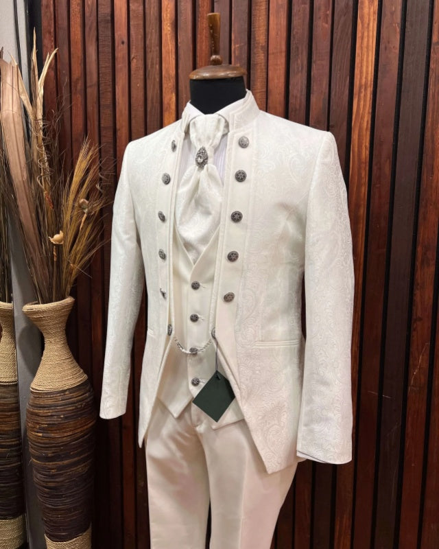 Trendy Off-white Jacquard Stand-up Collar 3 Pieces Wedding Men Suit