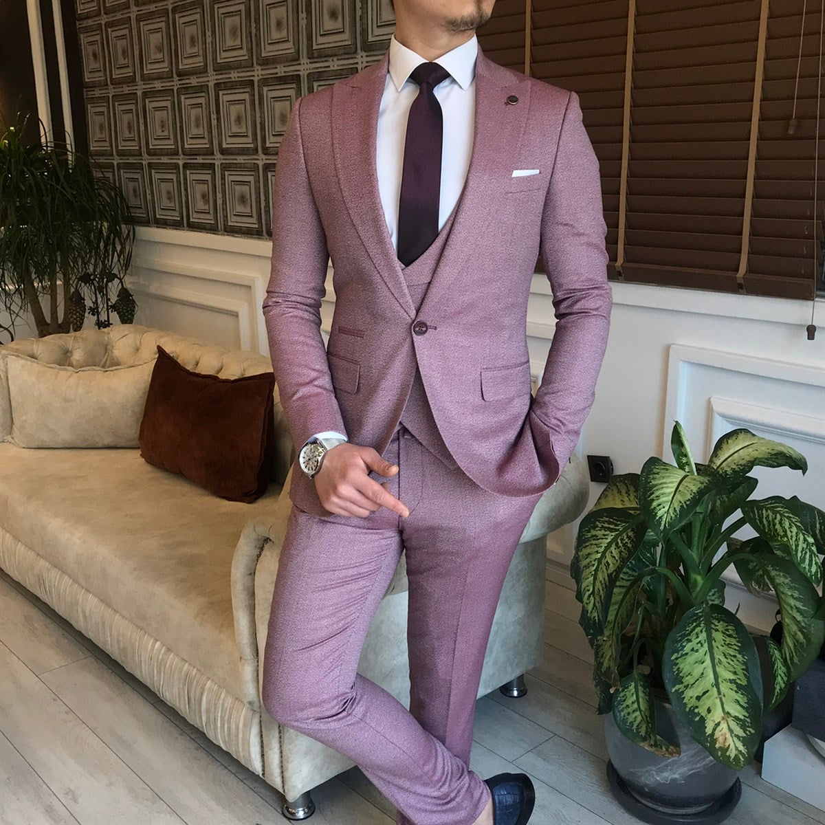 Newest Purple Three Pieces Peaked Lapel Bespoke Prom Men Suit