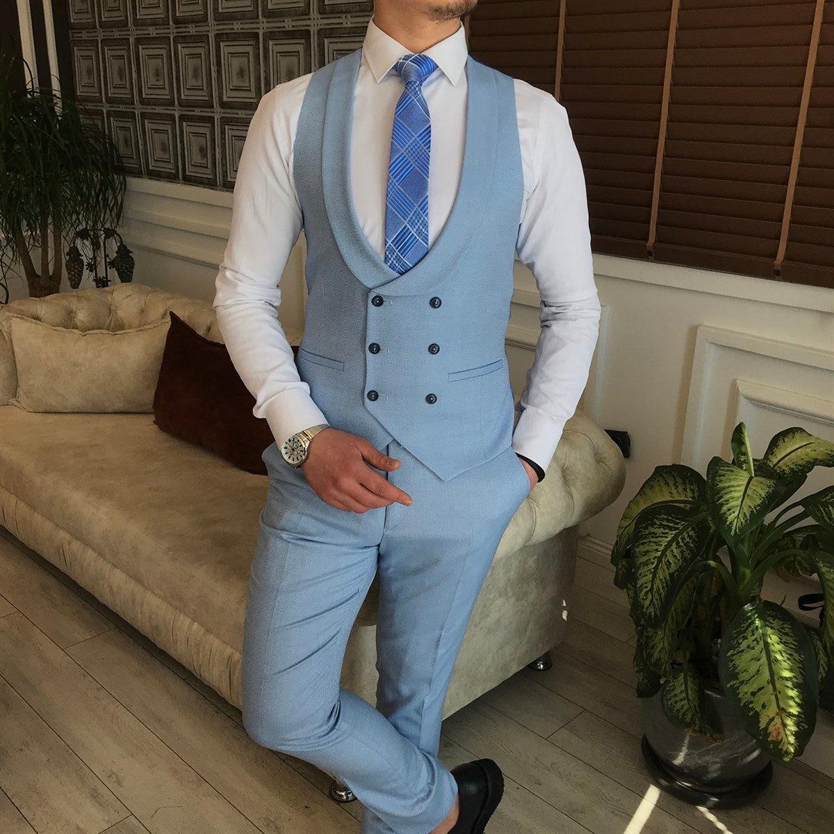 Cool Sky Blue Three Pieces Peaked Lapel Prom Men Suit