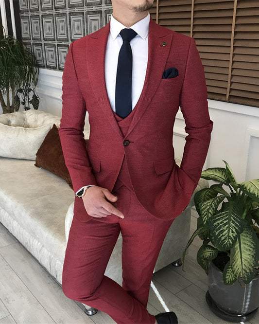 Dark Red Three Pieces Peaked Lapel Prom Men Suit