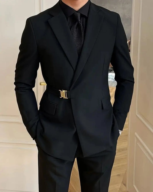 Stylish Black Notched Lapel Prom Suits With Belt