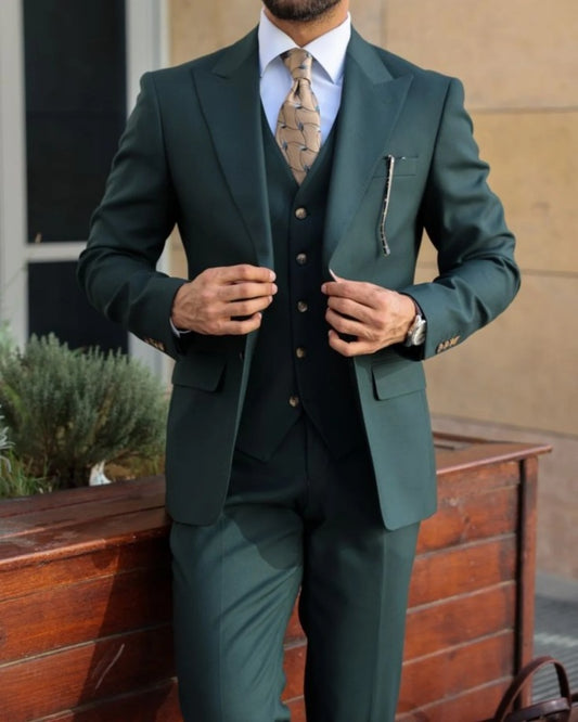 Classic Green 3 Pieces Close Fitting Business Suits With Vest